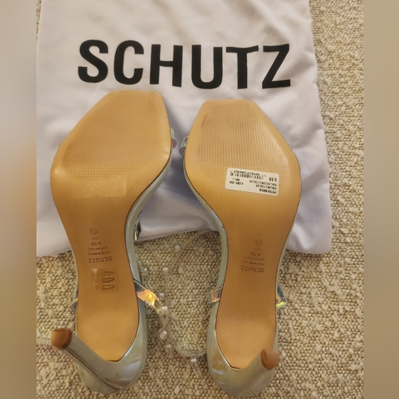 👠 Iridescent Ankle Strap Sandals - Picture 2 of 4